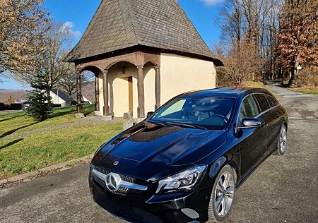 Mercedes-Benz CLA 180 Shooting Brake Autom.,Navi,Pano, Kamera