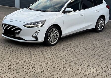 Ford Focus 1,5 EcoBoost 110kW Active Vignale Tur....