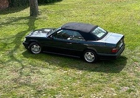 Mercedes-Benz E 220 wunderschönes Cabriolet