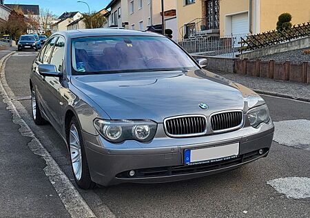BMW 735i A -