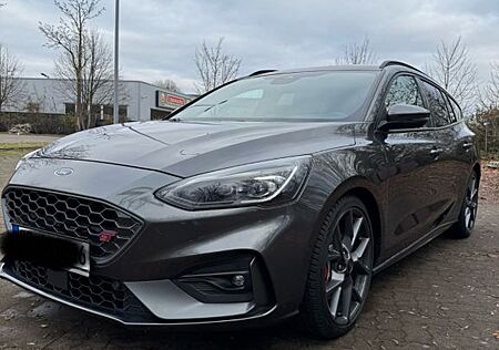 Ford Focus 2,3 EcoBoost ST Styling-Paket Turnier ...
