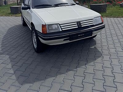Peugeot 205 CJ