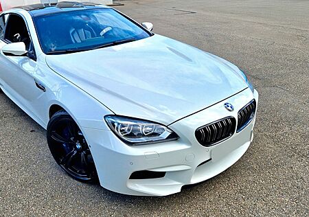 BMW M6 Coupé *DEUTSCH*SCHECKHEFT*ORIGINAL*TÜV NEU*