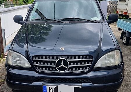 Mercedes-Benz ML 320 Baujahr 2000
