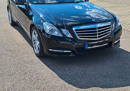 Mercedes-Benz E 200 CGI BlueEF. AVANTGARDE