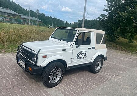 Suzuki SJ Samurai Deluxe Cabrio Deluxe