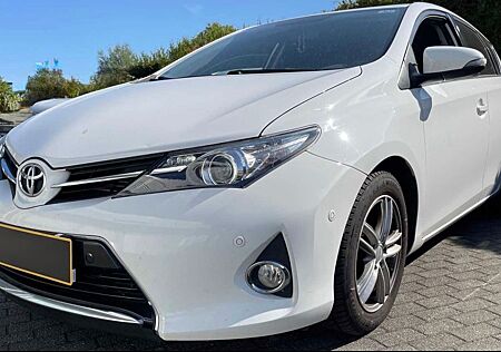Toyota Auris Edition