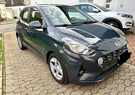 Hyundai i10 1,2 Trend Vierzylinder 1 Hand Top Zustand