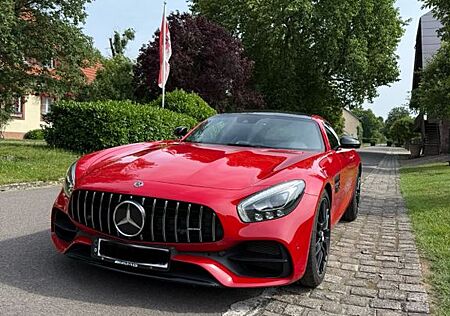 Mercedes-Benz AMG GT S 4.0 V8 S DCT S