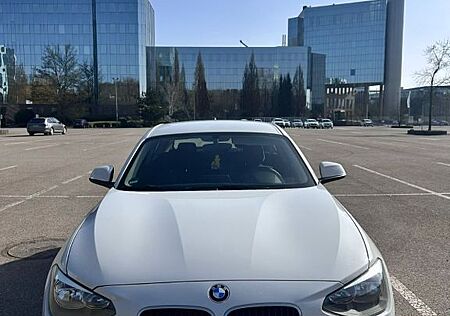 BMW 114i - Coupé