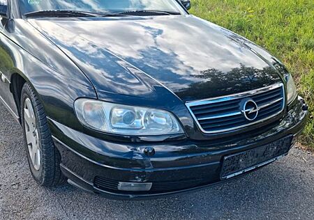 Opel Omega 2.2 -