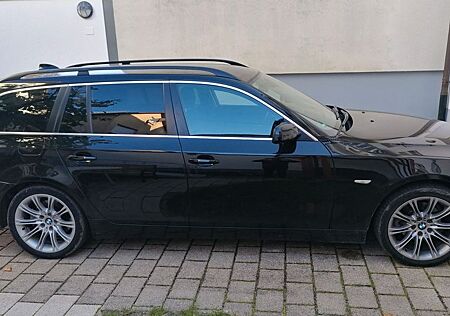 BMW 523i A touring -