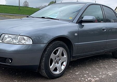 Audi A4 1.8 T - Originalzustand - zuverlässig