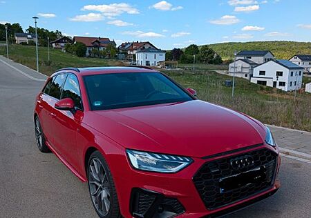 Audi A4 40 TFSI S tronic S line quattro Avant S line