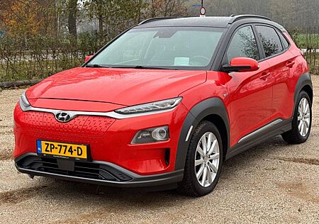 Hyundai Kona EV Premium 64 kWh SOH100% *LEDER/NAVI/CAMER