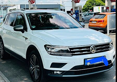 VW Tiguan Allspace Volkswagen 2.0 TDI 4MOTION Offroud 7 Sitzer
