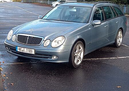 Mercedes-Benz E 320 T ELEGANCE Elegance