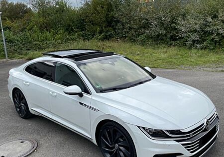 VW Arteon Volkswagen 2.0 DSG 4MOTION R-Line