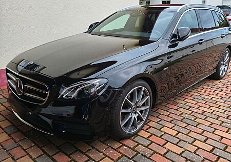 Mercedes-Benz E 220 d T Autom. - Sportstyle