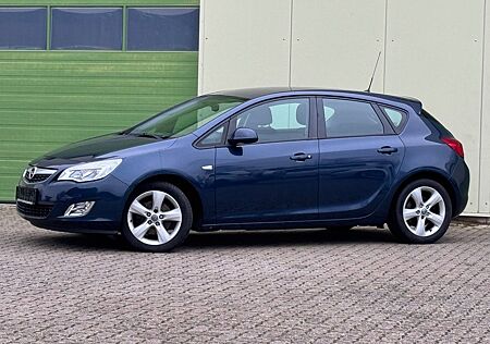 Opel Astra J 1.7 CDTI Lim. 5-trg. Design Edition/AHK