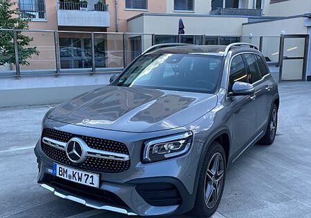 Mercedes-Benz GLB 200 DCT -