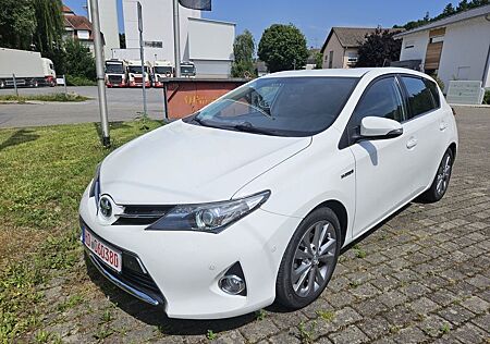 Toyota Auris Life Plus 1,8 Hybrid