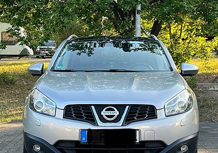 Nissan Qashqai 2.0 Tekna PANO, BOSE Sound & TÜV