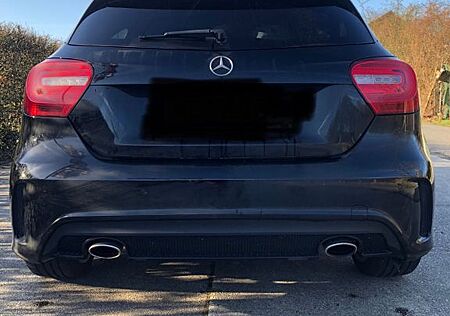 Mercedes-Benz A 200 AMG Line AMG Line