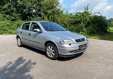 Opel Astra 1.6 Selection