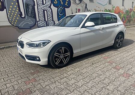 BMW 120i Sport Line A Sport Line