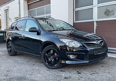 Hyundai i30 cw FIFA WM Edition TÜV NEU KLIMA SERVO ALU