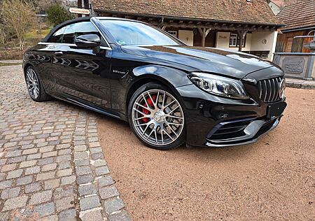 Mercedes-Benz C 63 AMG Mercedes-AMG C 63 S Drivers Package HUD