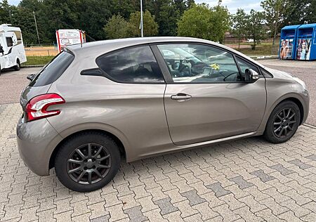 Peugeot 208 1.4 Allure 95 VTi Allure