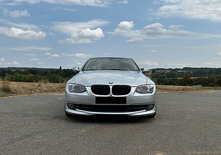 BMW 325i E92 Coupé LCI (Facelift) | TÜV: 04/27