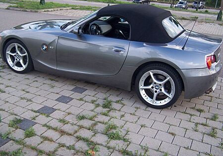 BMW Z4 3.0i TOP Zustand + Winterreifen/Felgen