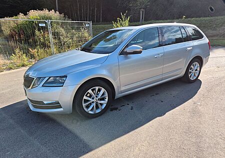 Skoda Octavia 1.6 TDI DSG Standheizung Pano AHK SHZ