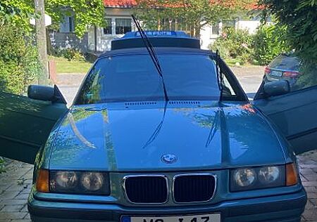 BMW 318i E38