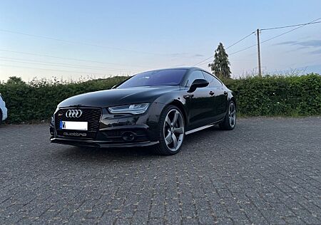 Audi S7 4.0 TFSI quattro S tronic Sportback - RS7