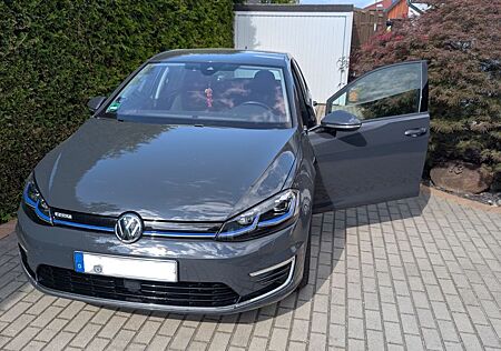 VW Golf Volkswagen e-