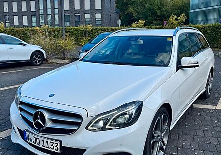 Mercedes-Benz E 220 CDI T - TOP Zustand, Vollausstattung