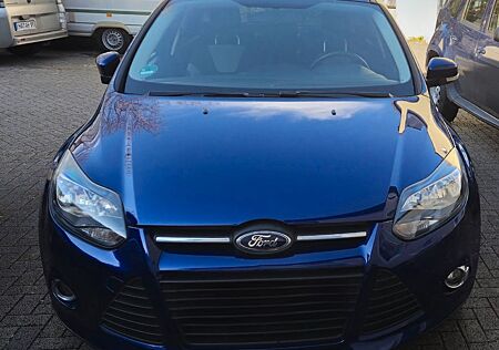 Ford Focus 1,0 EcoBoost 92kW Champions Edition Ch...