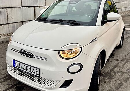 Fiat 500E Limousine 42 kWh 118 PS Komfortpaket Alu