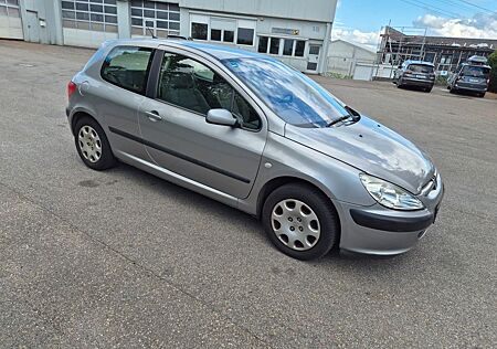Peugeot 307 Presence 75