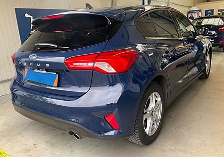 Ford Focus 1.0 EcoBoost Start-Stopp-System Aut. TREND