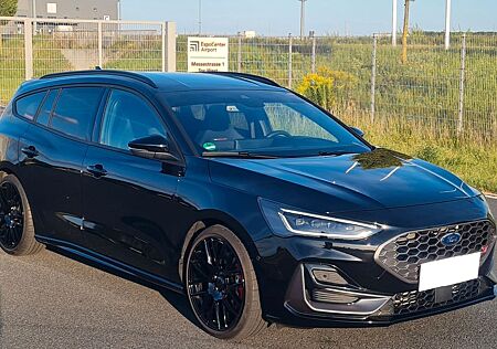 Ford Focus 2,3 EcoBoost ST X Turnier Auto ST X