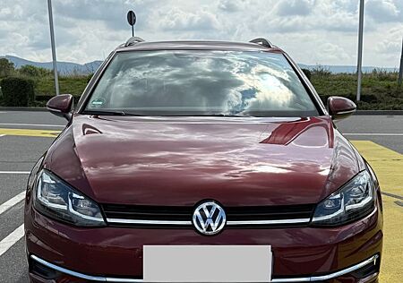 VW Golf Volkswagen 1.0 TSI DSG ACC LED CarPlay Variant