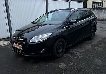 Ford Focus 2.0 TDCI/Turnier /Titanium/Xenon/Kamera/