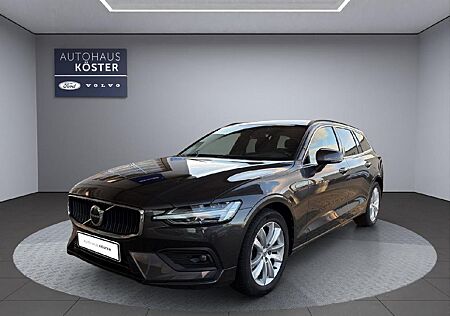 Volvo V60 B4 Core AHK Licht Paket