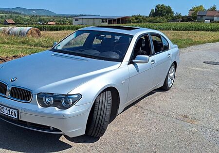BMW 745i A -