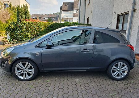 Opel Corsa 1.4 150 Jahre 150 Jahre
